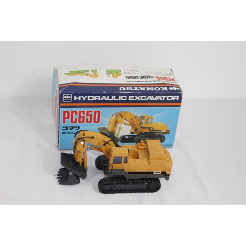 488 - KOMATSU PC650 HYDRAULIC EXCAVATOR 614 DIE-CAST MODEL IN BOX