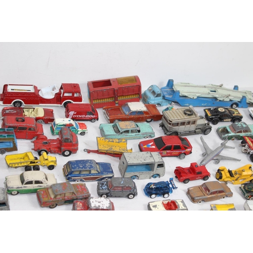 509 - LARGE QUANTITY OF DIE-CAST CARS