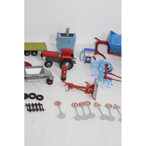 511 - QUANTITY OF DIE-CAST FARMER ITEMS