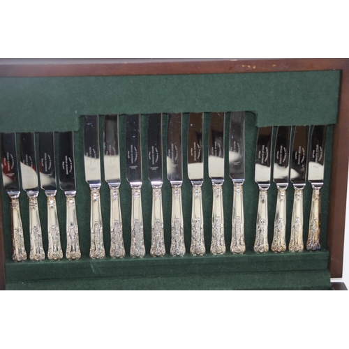 603 - BOXED CUTLERY SET