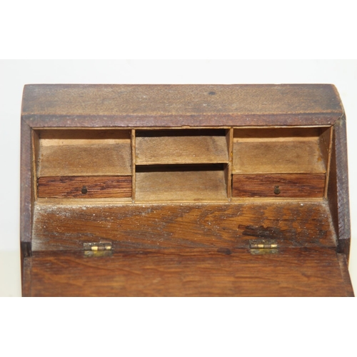 613 - VINTAGE HANDMADE MINITURE BUREAU 
16CM