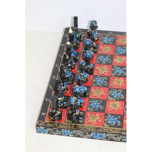 615 - CHESS SET
30CM