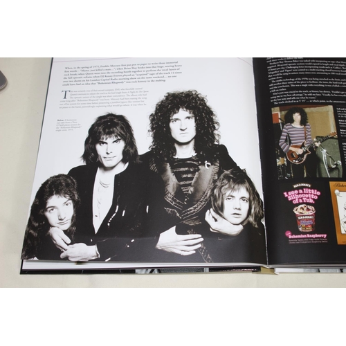 630 - 40 YEARS OF QUEEN BOOK
30CM