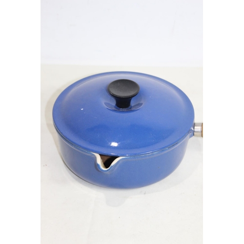 656 - LE CREUSET PAN SIZE 20