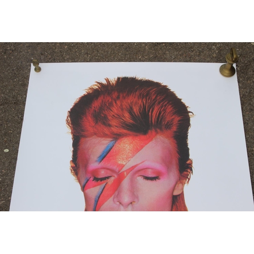 701 - DAVID BOWIE POSTER - SLIGHT TEAR TO THE BOTTOM
92CM X 60CM