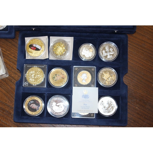 990 - LARGE QUANTITY OF MIXED COMMEMORATIVE COINS INCLUDING SILVER PROOFS