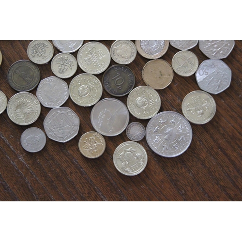 993 - QUANTITY OF MIXED COINS