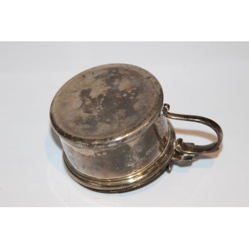 1007 - SILVER MUSTARD POT WITH LINER - 99.5G SILVER ONLY - LONDON 1938 - EDWARD BARNARD