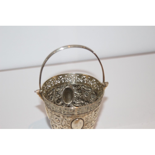 1013 - SILVER BASKET - 133G - LONDON - G.M JACKSON - 8 x 10cm