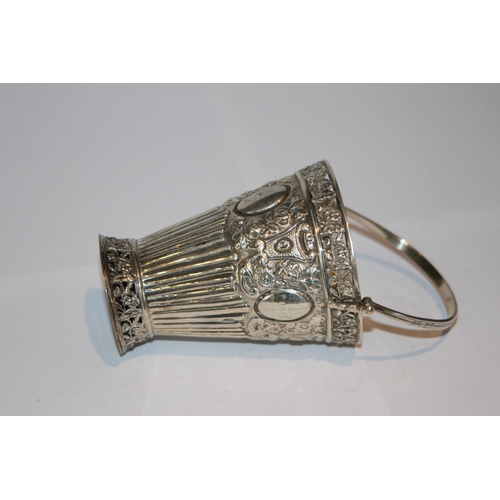 1013 - SILVER BASKET - 133G - LONDON - G.M JACKSON - 8 x 10cm