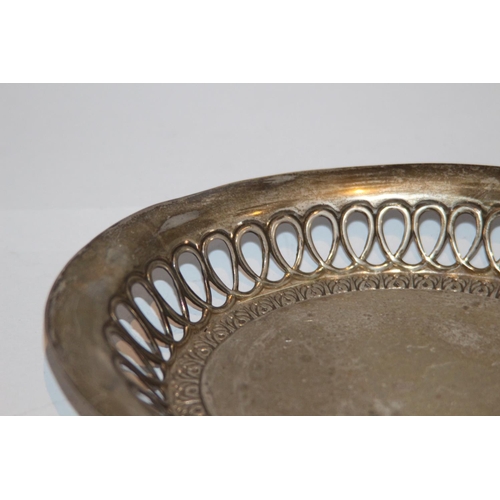 1019 - SILVER PIN TRAY - 83G - SHEFFIELD 1906 - HENRY WILLIAMSON - 15 x 11cm