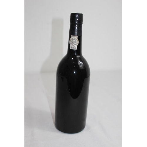 525 - VINTAGE BOTTLE OF PORT