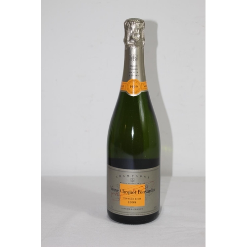 532 - BOTTLE OF VEUVE CLICQUOT CHAMPAGNE