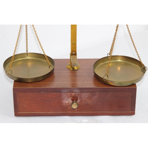 933 - VINTAGE APOTHECARY SCALES AND WEIGHTS 
33CM