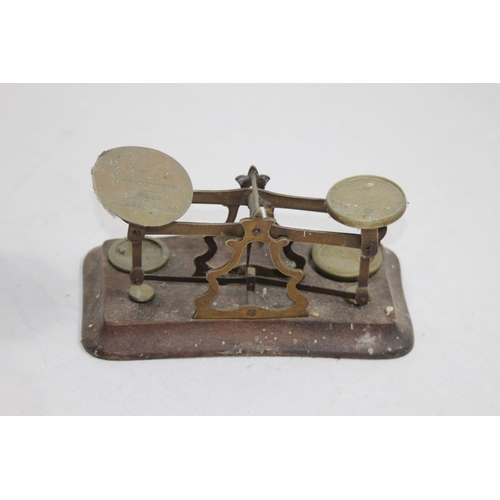 936 - VINTAGE POSTAL SCALES 
11CM