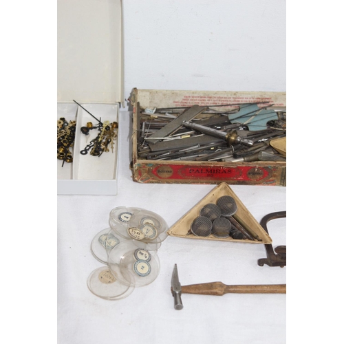 940 - QUANTITY OF JEWELLERS TOOLS AND SPARES