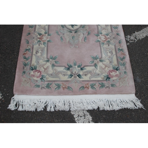 105 - ORIENTAL RUG
175 X 92CM