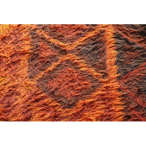 108 - 2 X RETRO RUGS
198 X 140CM