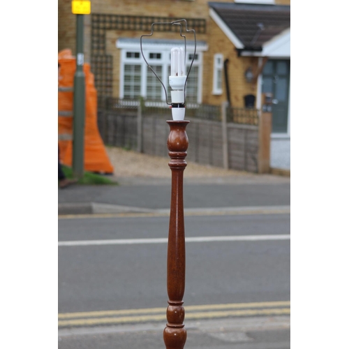 172 - WOODEN STANDARD LAMP
176CM