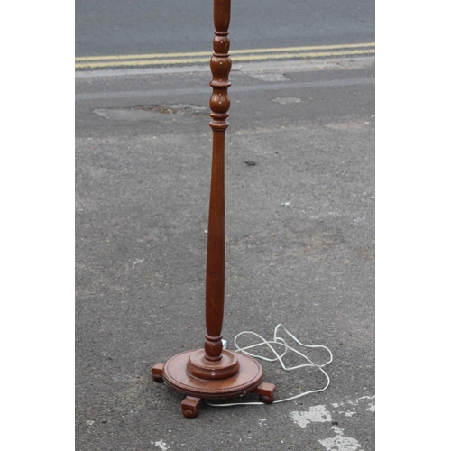 172 - WOODEN STANDARD LAMP
176CM