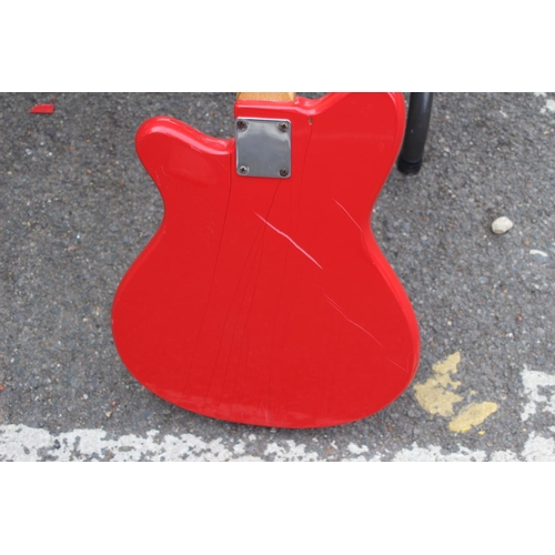 574 - ELECTRIC VOX CLUBMAN BASE GUITAR - A/F