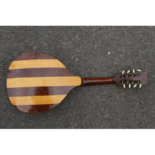 581 - VINTAGE MANDOLINE