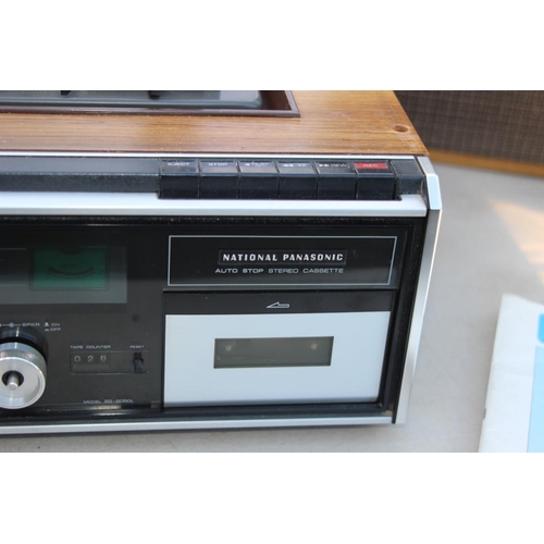 563 - NATIONAL PANASONIC AUTO STOP STEREO CASSETTE SG-2050L AND SPEAKERS