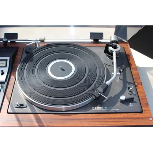 564 - NATIONAL PANASONIC TURNTABLE/COMPACT STEREO SG-2080L AND SPEAKERS