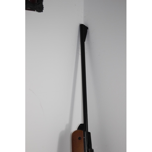 780 - BSAV METEOR AIR RIFLE