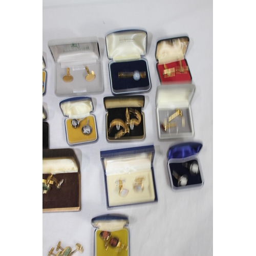 858 - QUANTITY OF BOXED CUFFLINKS