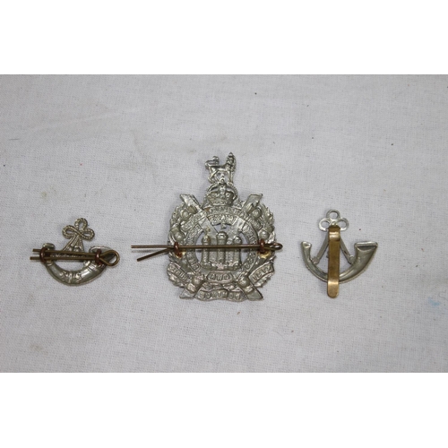 865 - 3 X VINTAGE MILITARY BADGES