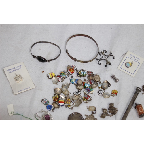 927 - QUANTITY OF SILVER JEWELLERY ETC