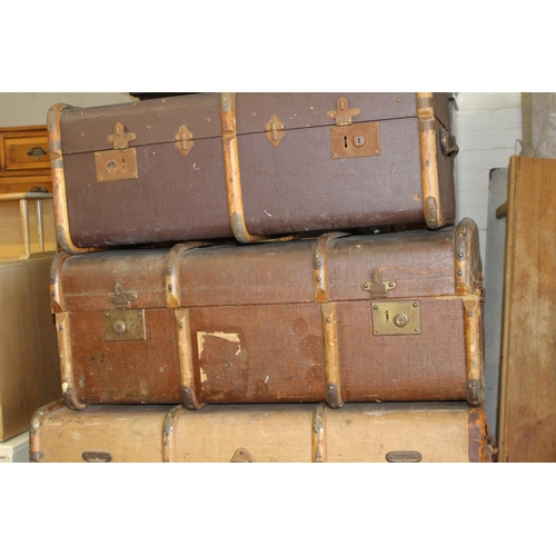 24 - 4 X VINTAGE TRUNKS
100 X 55 X 51CM