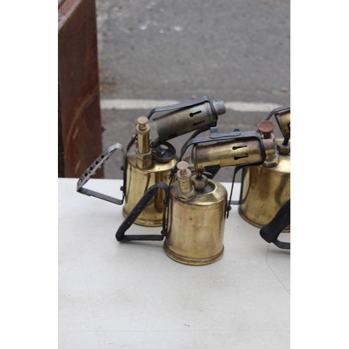 756 - QUANTITY OF VINTAGE BRASS BURNERS X5