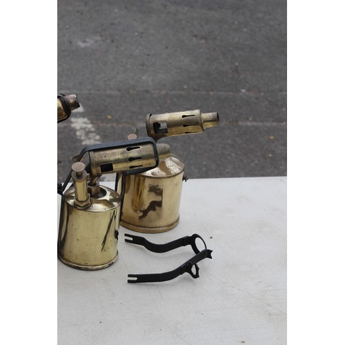 756 - QUANTITY OF VINTAGE BRASS BURNERS X5