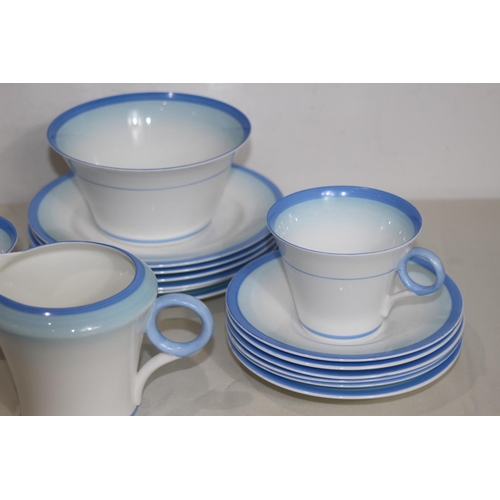 143 - QUANTITY OF SHELLEY BLUE AND WHITE TEA SET