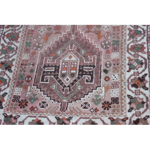 92 - Middle Eastern RUG
128 X 88CM