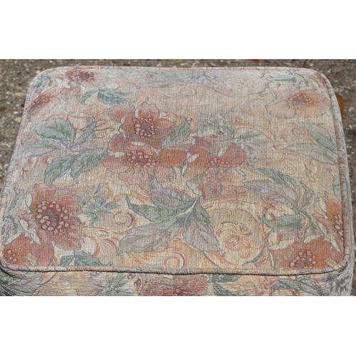 32 - ERCOL RENAISSANCE FOOTSTOOL
52 X 32CM