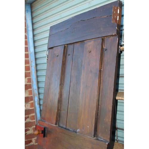 62 - SOLID OAK FRONT DOOR AND KEYS 
80 X 190CM