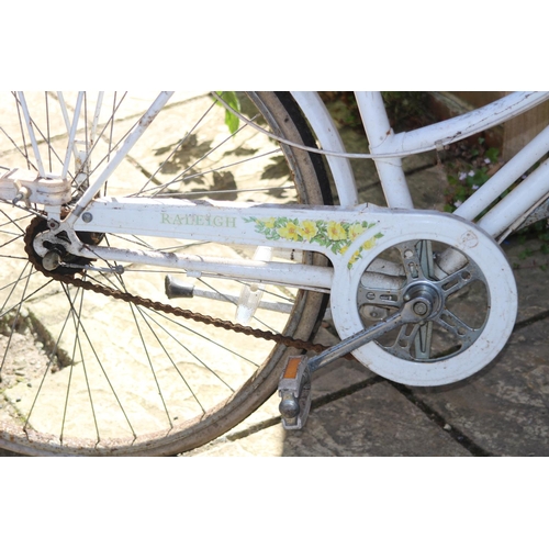 75 - LADIES RALEIGH BIKE