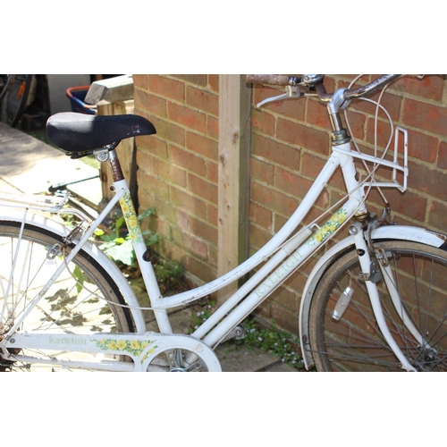 75 - LADIES RALEIGH BIKE