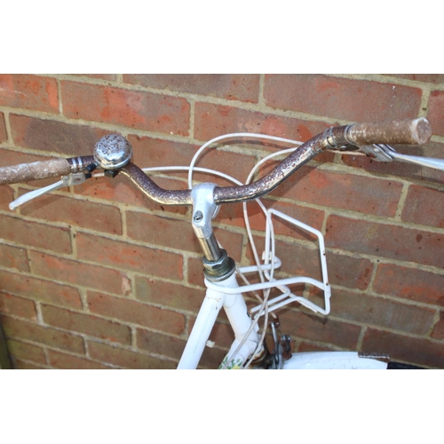 75 - LADIES RALEIGH BIKE