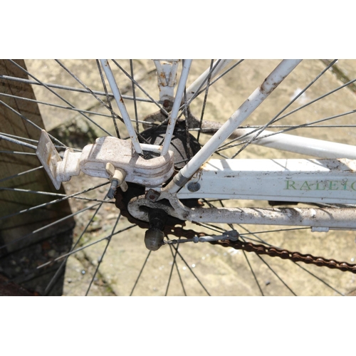 75 - LADIES RALEIGH BIKE