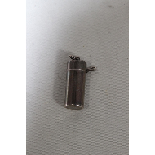 941 - SMALL SILVER PENDANT CANISTER - 5.5G - MARKED 925 AND LONDON IMPORT MARK