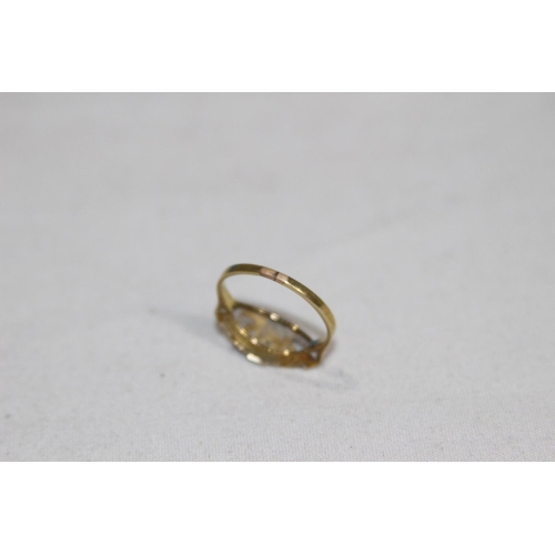 958 - 18CT GOLD AND DIAMOND RING - 2.15G - SIZE L