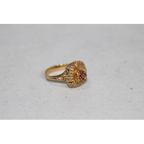 959 - 18CT GOLD RING - 5.10G - SIZE Q
