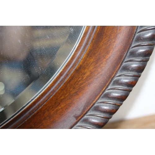 164 - ANTIQUE OVAL MIRROR
100 X 64CM