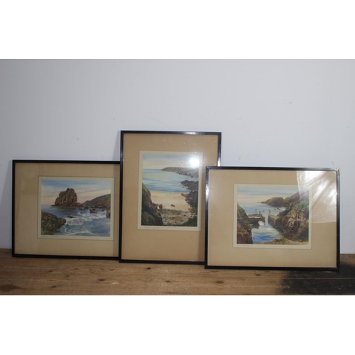 166 - 5 X IRISH COSTAL VIEWS WATERCOLOURS SIGHNED BY ALEC WILLIAMS RHA,D MORRIS AND SARK STANBOWN.
59 X 40... 