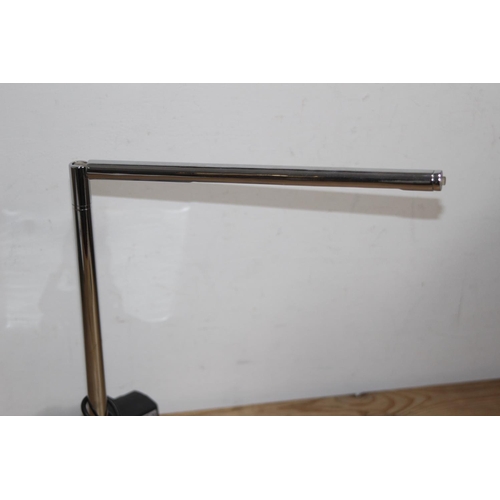 211 - ADJUSTABLE READING LAMP
33 - 60CM