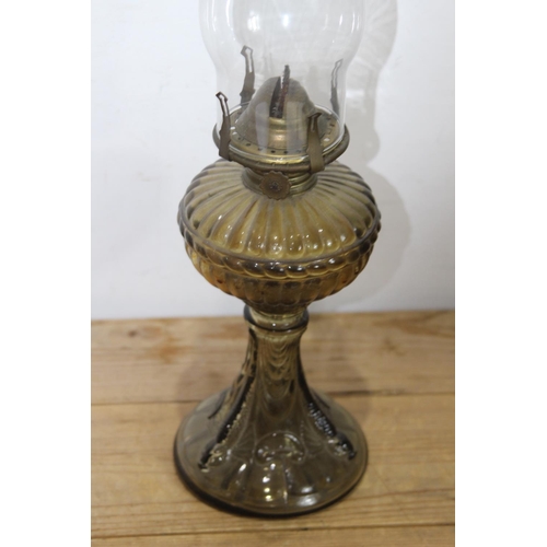 212 - 2 X VINTAGE OIL LAMPS 
47CM